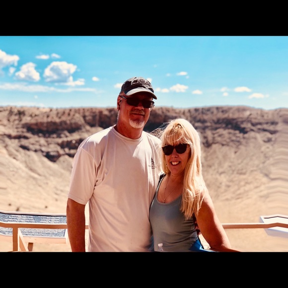 Meet your Posher, Debi - Picture 1 of 1